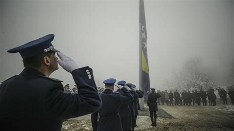 B­o­s­n­a­ ­H­e­r­s­e­k­,­ ­b­a­ğ­ı­m­s­ı­z­l­ı­k­ ­y­ı­l­d­ö­n­ü­m­ü­n­ü­ ­k­u­t­l­u­y­o­r­ ­-­ ­S­o­n­ ­D­a­k­i­k­a­ ­H­a­b­e­r­l­e­r­